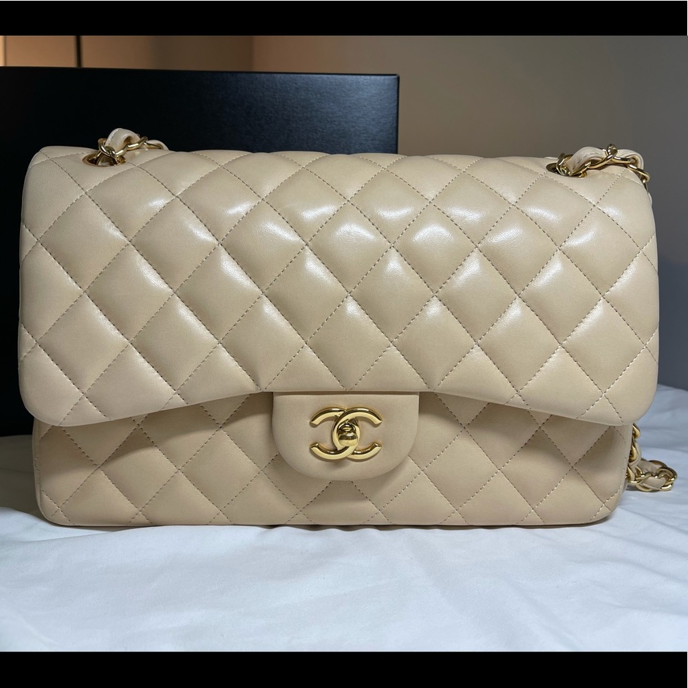Double Flap lambskin Jumbo Beige Claire GHW